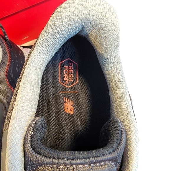 New Balance Fresh Foam Garo Trail Running Shoes Mismatched Sizes 9 Left 10 Right - Picture 11 of 14